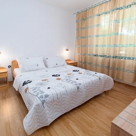 5351a Punat