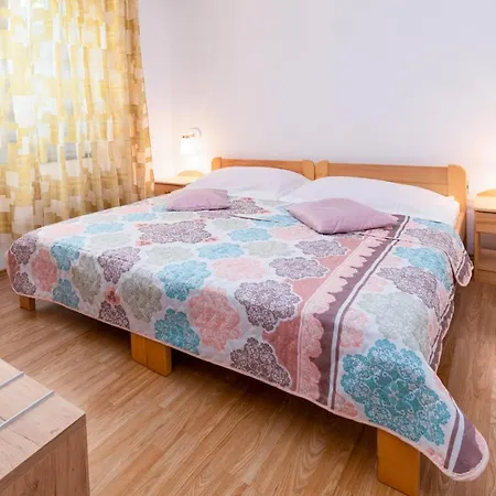 5351a Apartmán Punat