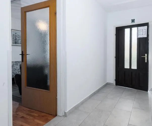 5351a Διαμέρισμα *